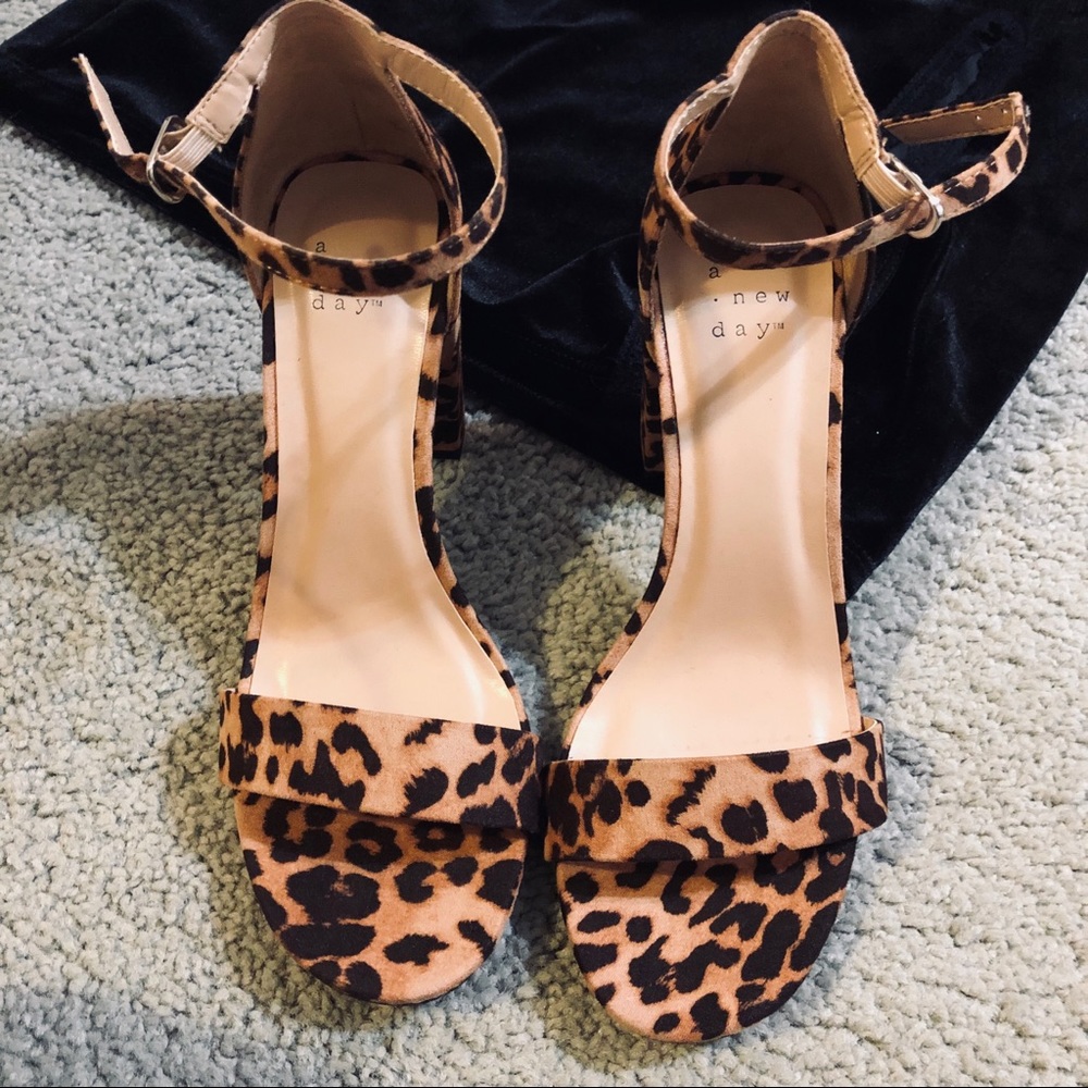 One strap low heel